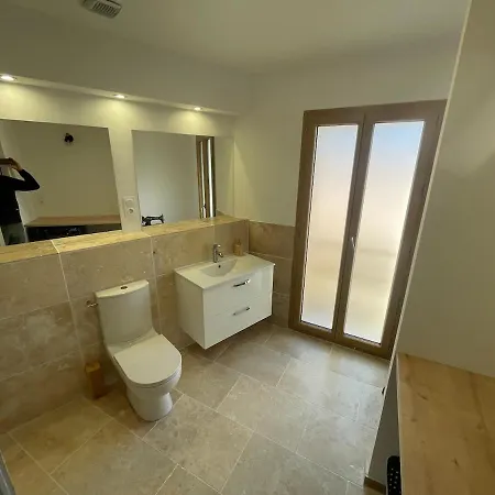 6 Personnes - 04190 Apartment *