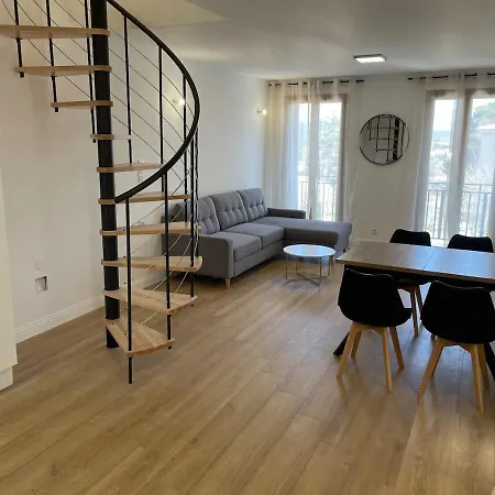 6 Personnes - 04190 Apartment Les Mees
